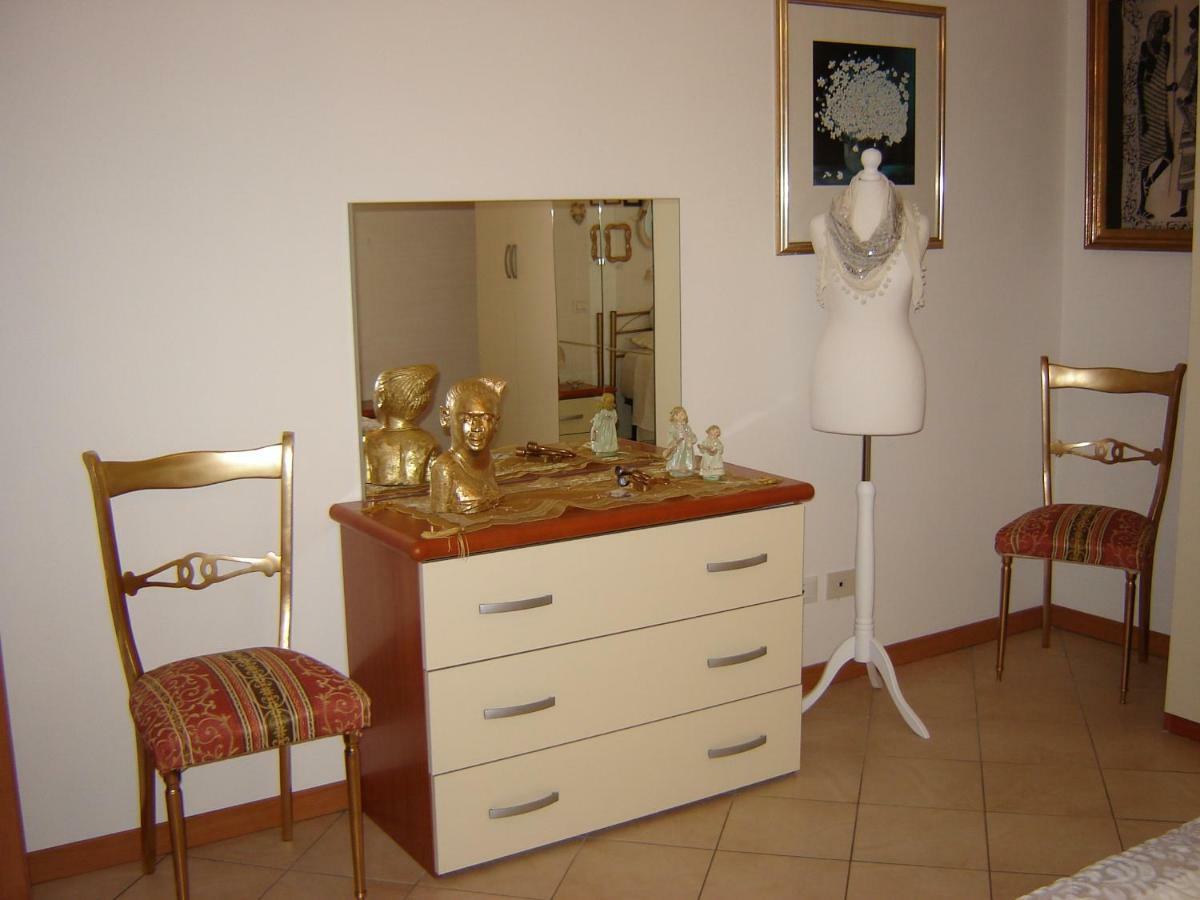 Casa Del Sole Appartamento N° 2 White And Gold Room Гавардо Экстерьер фото